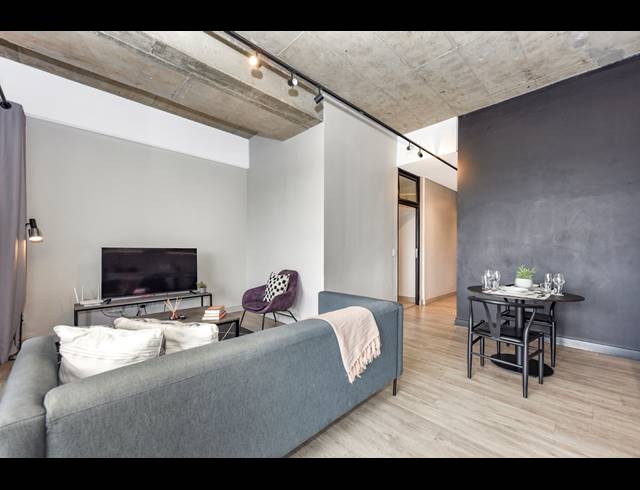 1 BEDROOM APARTMENT FOR SALE IN SANDOWN